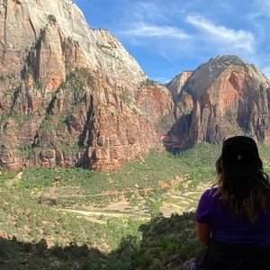 Meet your Posher, Robin